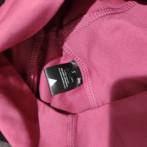 2 pairs of pants - Picture 3 of 3